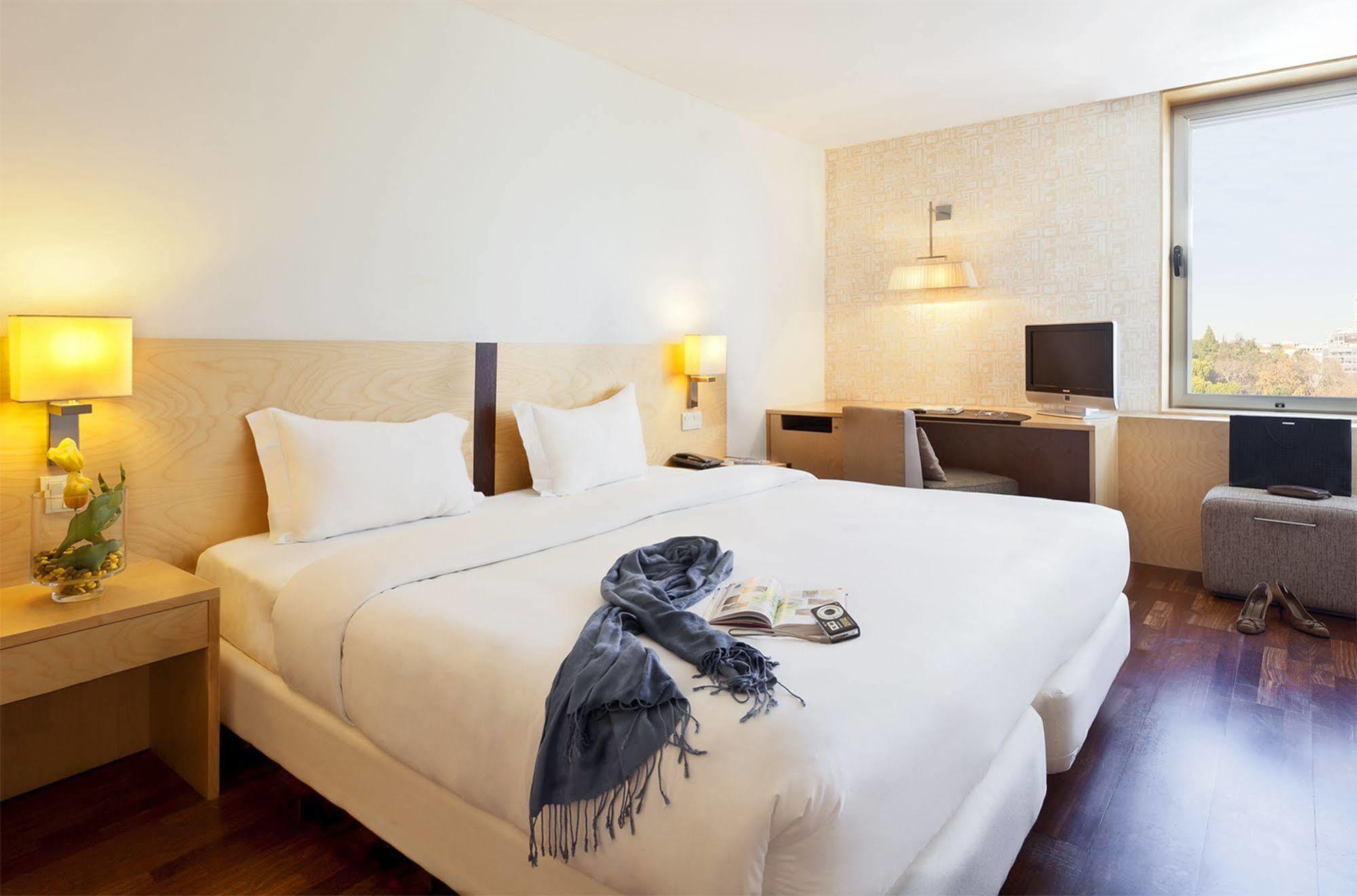 HF Fenix Urban Hotel Lisbon Bagian luar foto